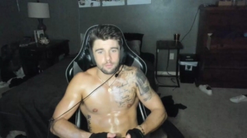 Theufcfan_8181  04-10-2021 video cuckold